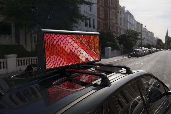 Taxi-Dach im Freien LED SMD P2 zeigen Werbungs-Schirm des Autodach-IP65 an