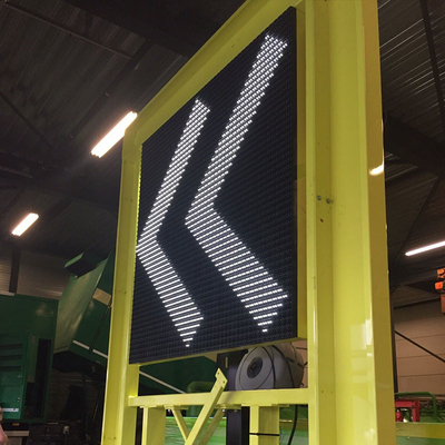 Radioapparat 346 BAD LED Verkehrsschilder 10000 Pixel pro Quadratmeter