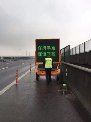 Verkehrs-Anschlagbrett LKW-Van Trailers VMS bewegliches LED der Verkehrsschild-