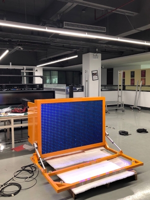 P16mm P31mm VMS Bildschirm Anhänger-Zeichen-Digital-LKW-LED