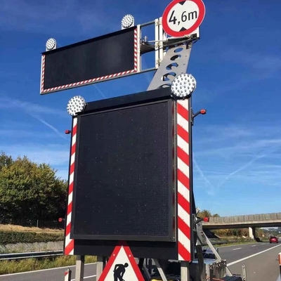 Bewegliche Werbung P16 LED-Anzeige für Anhänger-LKW-Straße warnende Spitzen