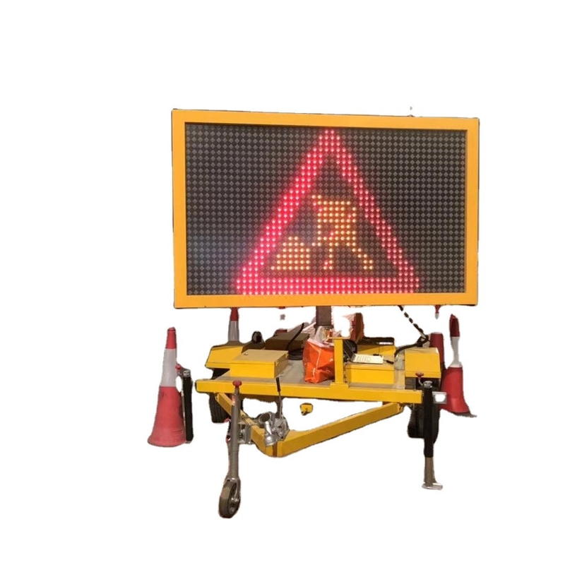 Mobile 3 in 1 SMD-Linse VMS-Anhänger unterzeichnet LED-Anzeige mit Generator